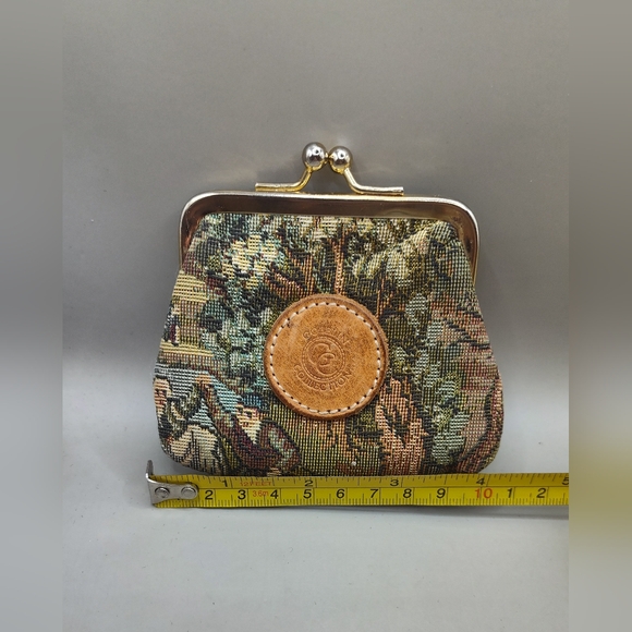 Vintage Gobelin Collection Coin Purse - Picture 4 of 8